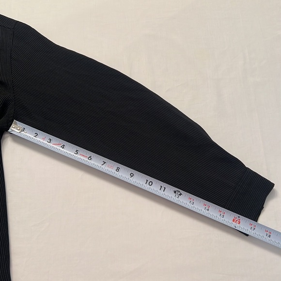 #27- Chicos Design Black Stripes Long Sleeve Button Down Top Blouse Size 1 - Picture 6 of 11